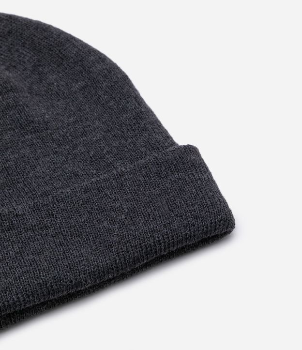 Gorro Básico con Etiqueta Frontal 6