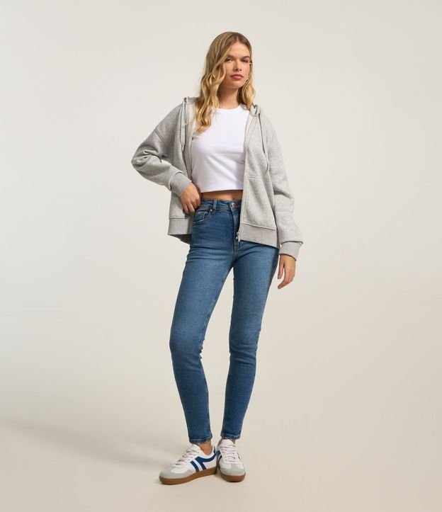 Jean Skinny de Tiro Alto con Desgastes en los Bolsillos