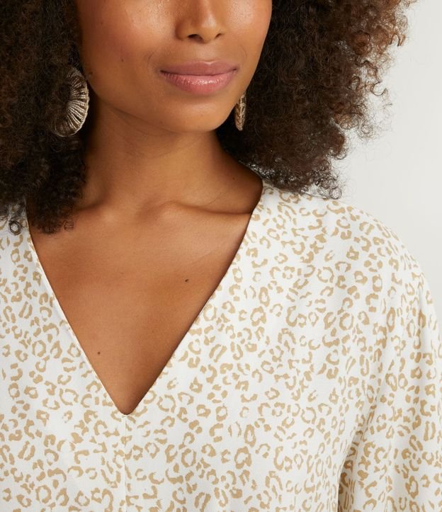 Blusa en Viscosa con Estampado Animal Print Jaguar y Amarre en la Barra 3
