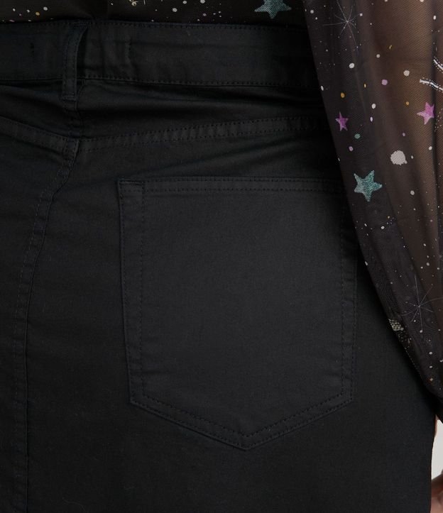 Pollera Corta Jeans Resinado con Barra Cortada a Hilo Curve & Plus Size 5