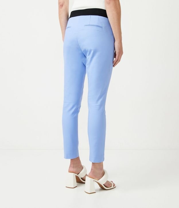 Pantalón Sastrería con Bolsillos Detanteros Sin Estampa 3