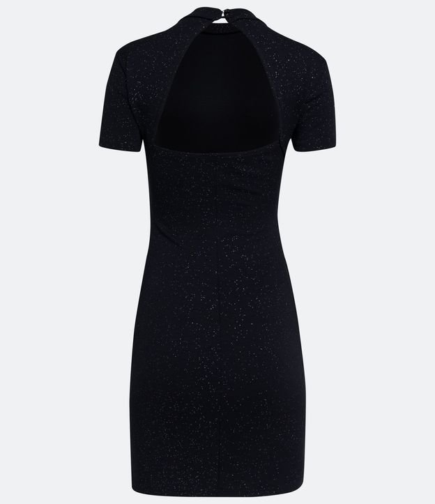 Vestido Corto en Punto Roma con Cuello Alto y Abertura en la Barra 2