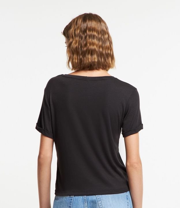 Blusa Básica en Viscosa con Manga Dobrada 3