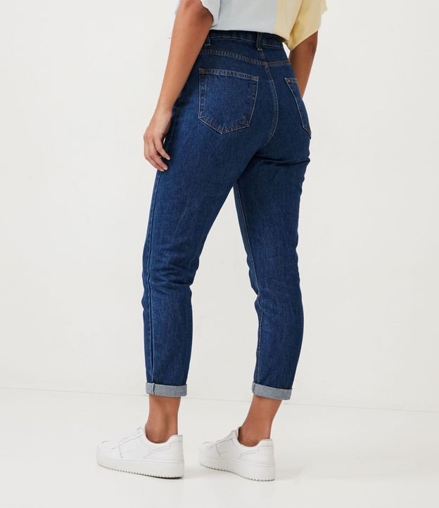 Pantalón Mom en Jeans con Cintura Alta y Costura Aparente 3