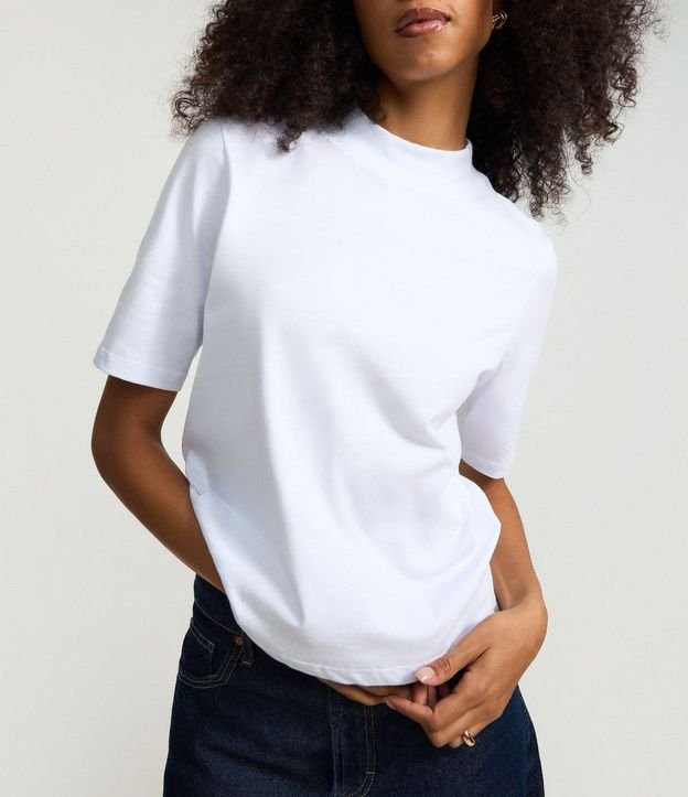 Blusa en Algodón con Cuello Alto y Manga Corta 3