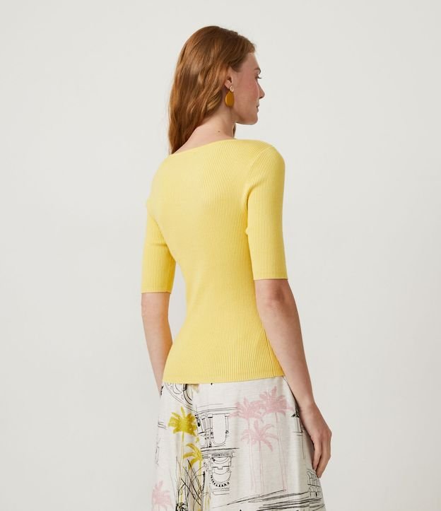 Blusa de Punto Acanalada con Cuello Barco 3