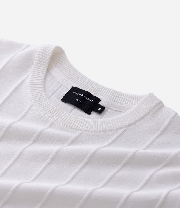 Remera Slim en Viscosa con Textura de Rayas y Manga Corta 16