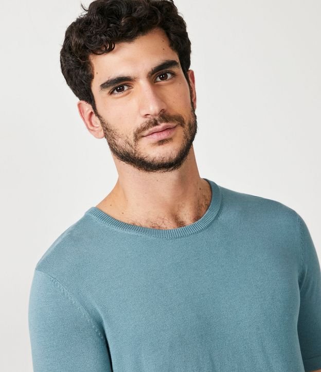 Remera Slim en Viscosa con Manga Corta 4