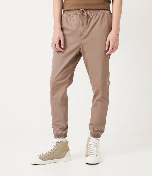 Pantalón Jogger en Sarga con Cintura Elástica 3