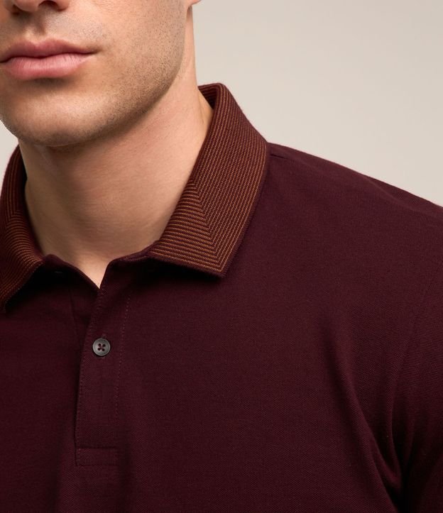 Polo Slim en Algodón con Botones y Detalles Contrastantes 5