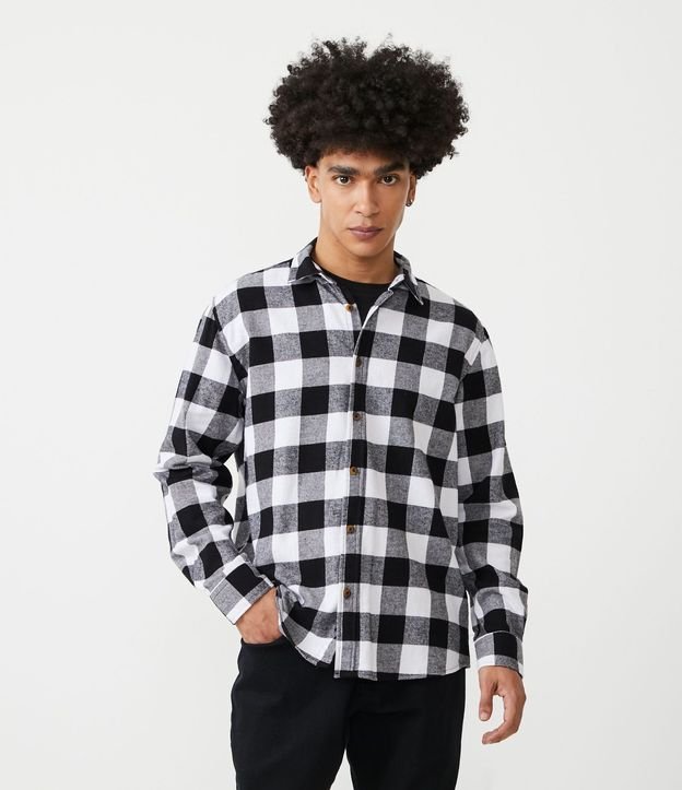 Camisa Regular en Franela de Cuadros y Manga Larga