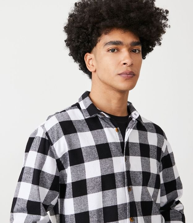 Camisa Regular en Franela de Cuadros y Manga Larga 5