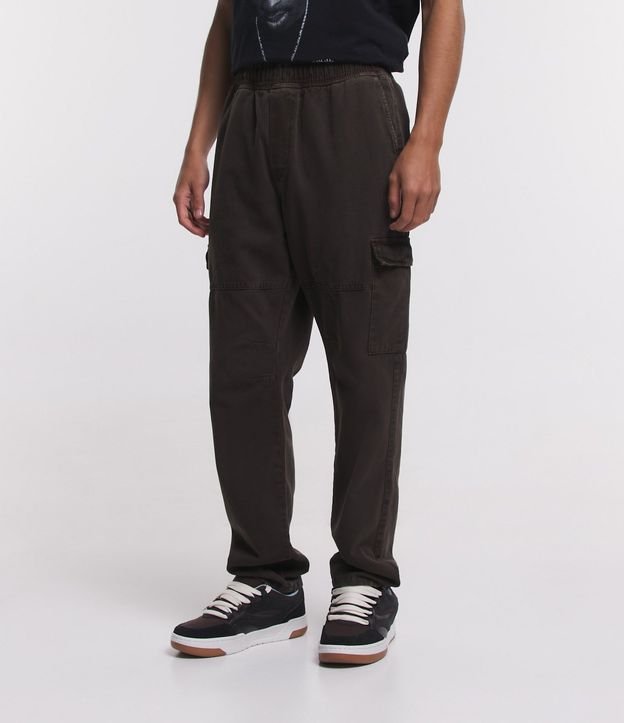 Pantalón Cargo en Sarga con Cintura Elástica y Bolsillos Laterales 2