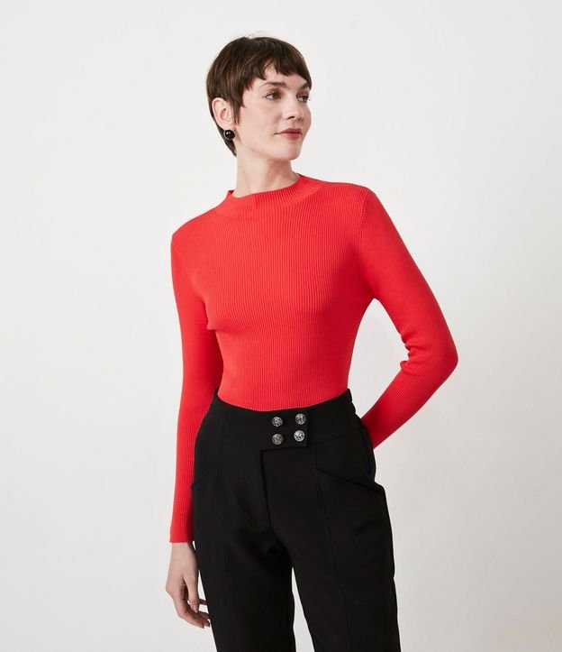 Blusa Básica en Tejido de Punto Acanalada con Cuello Alto