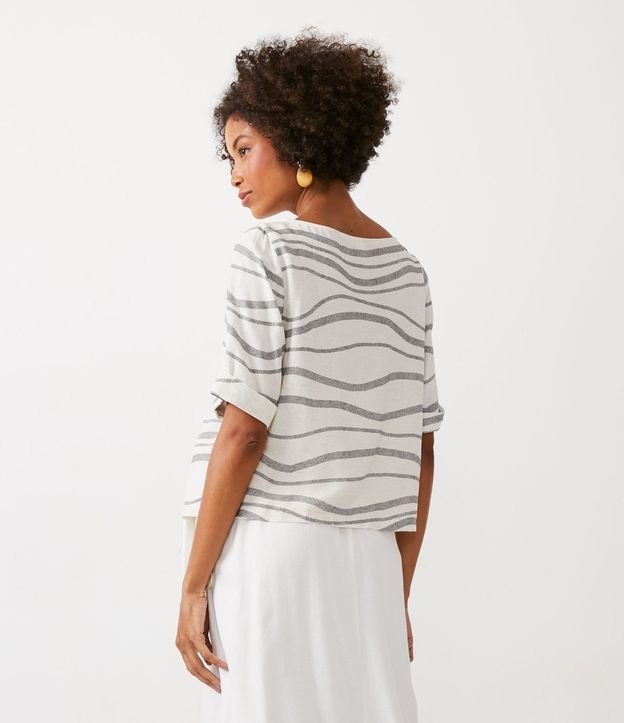 Blusa en Viscolino con Estampado Abstracto 3