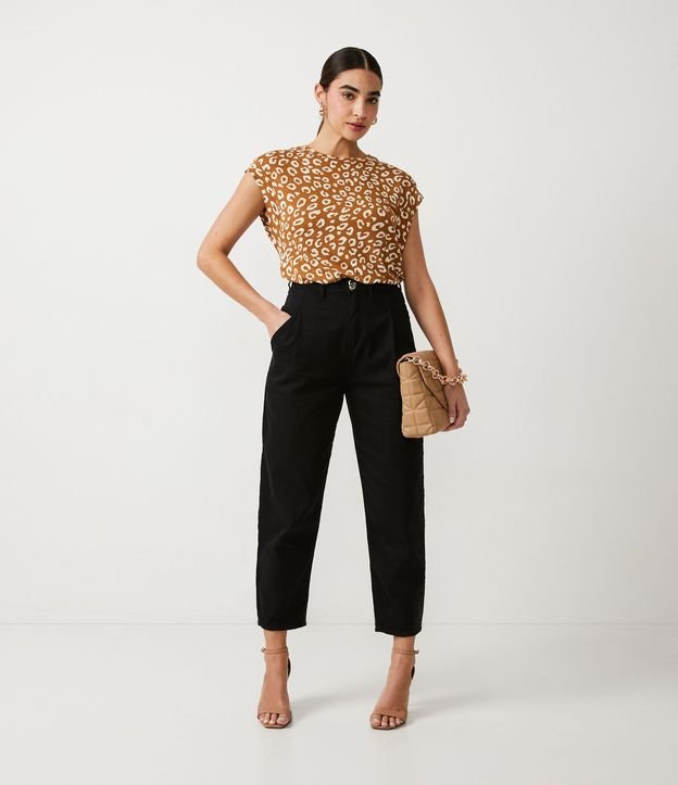Blusa Musculosa Muscle Tee en Viscosa con Estampado Animal Print 2