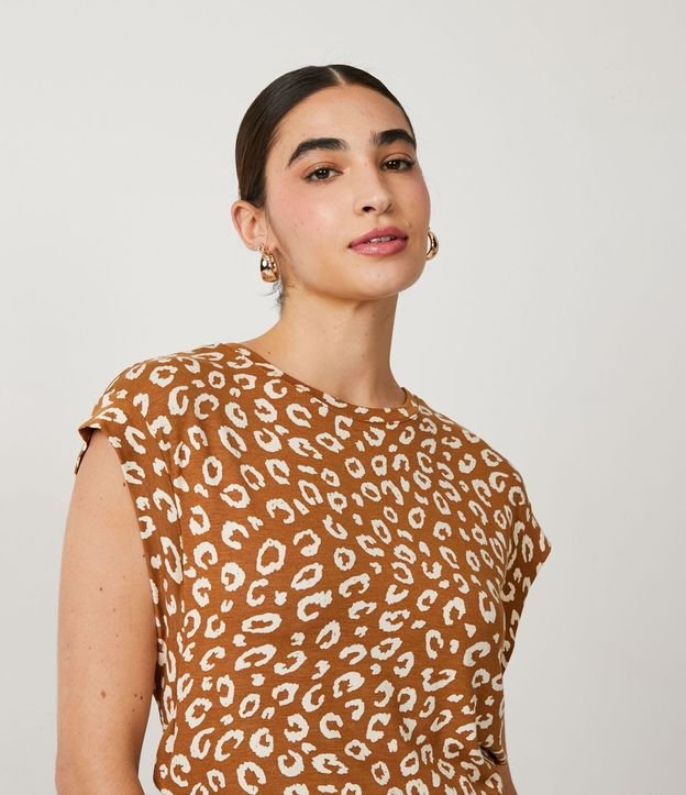 Blusa Musculosa Muscle Tee en Viscosa con Estampado Animal Print 4
