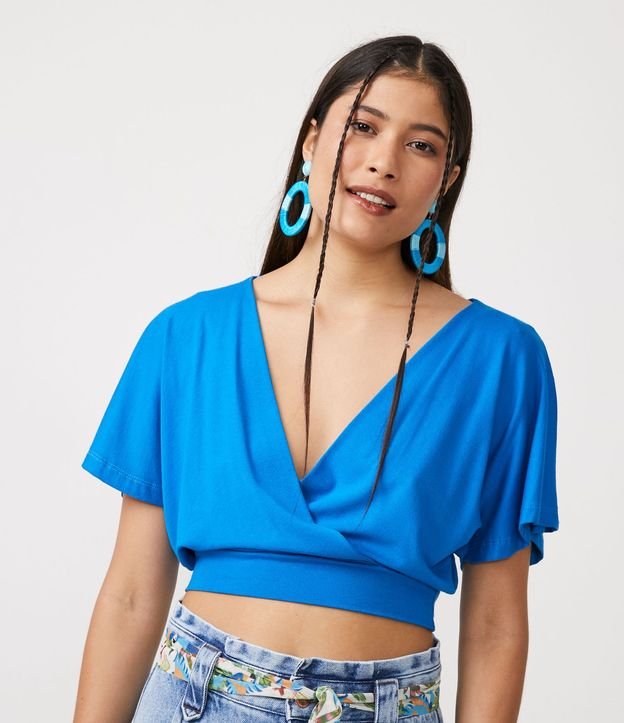 Blusa Corta Lisa en Viscose con Escote en V Transpasado