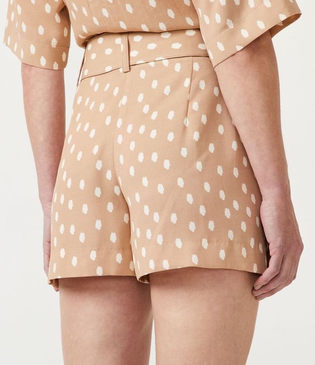 Short con Cinturón Forrado y Estampado de Lunares 3