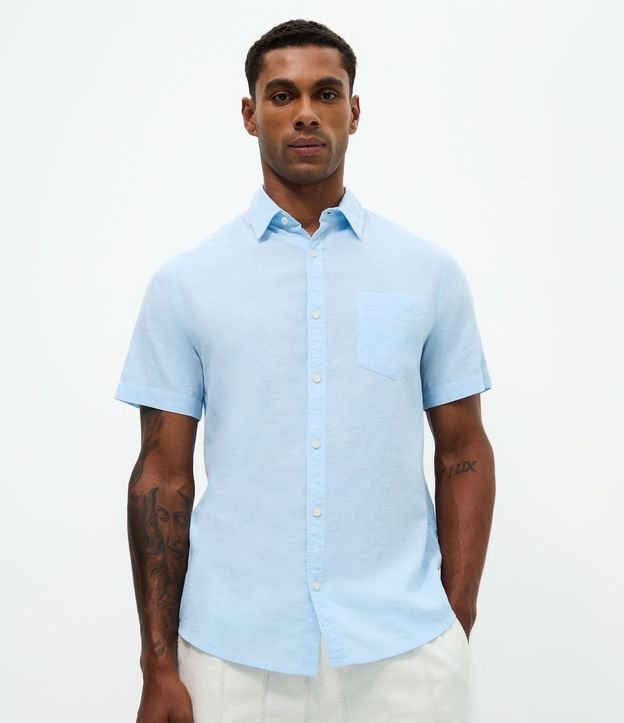 Camisa Comfort Básica en Lino con Bolsillo Delantero