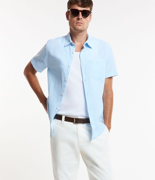 Camisa Comfort Básica en Lino con Bolsillo Delantero 2