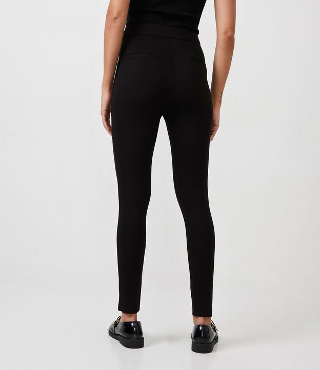 Pantalón Legging en Punto Roma con Botones Metalizados 4