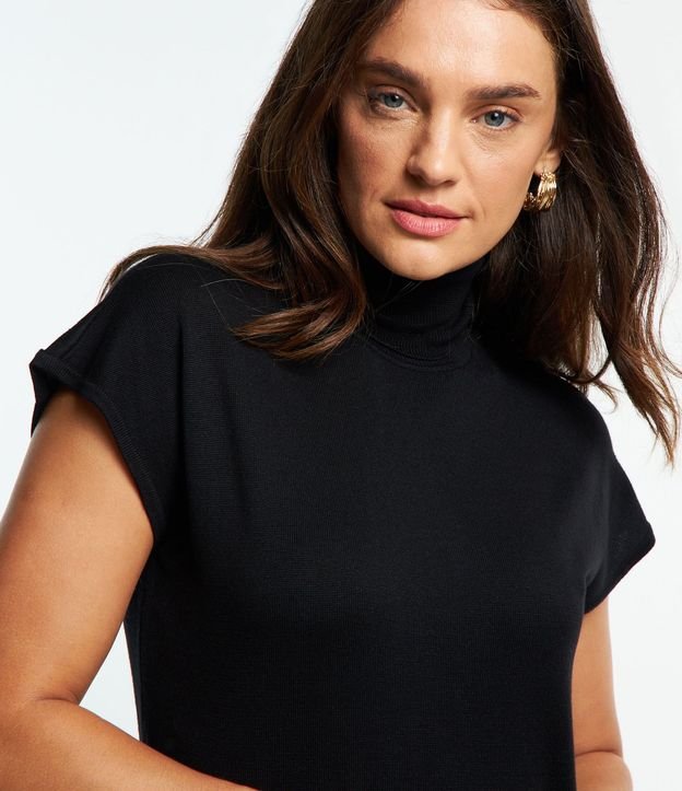 Vestido Midi en Punto con Cuello Alto y Manga Corta sin Sisa 5