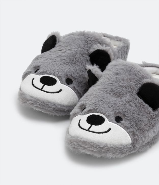 Pantufla Cerrada con Bordado y Orejas de Oso 4