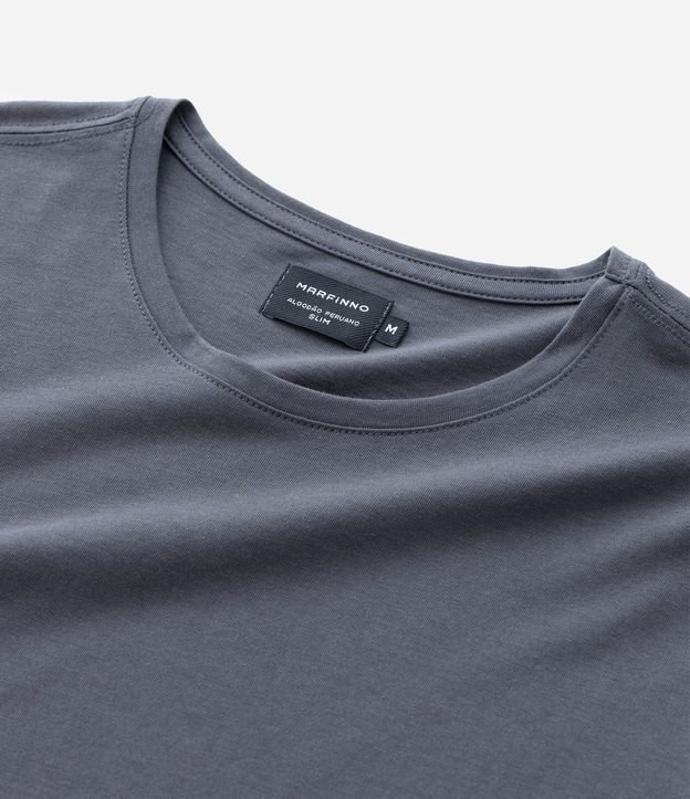 Remera Slim Básica en Algodón Peruano con Cuello Redondo 6