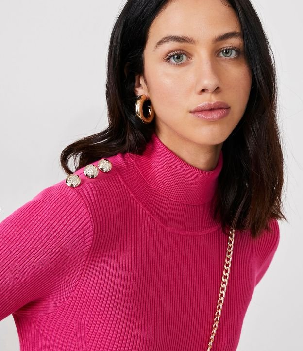 Vestido en Viscosa con Cuello Alto y Botones en los Hombros 4