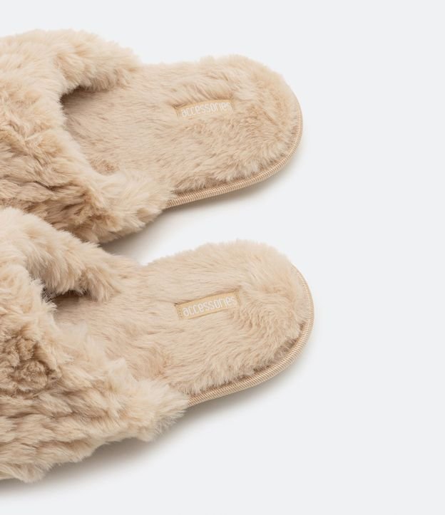 Pantufla Cerrada con Pelinhos en Escamas 3