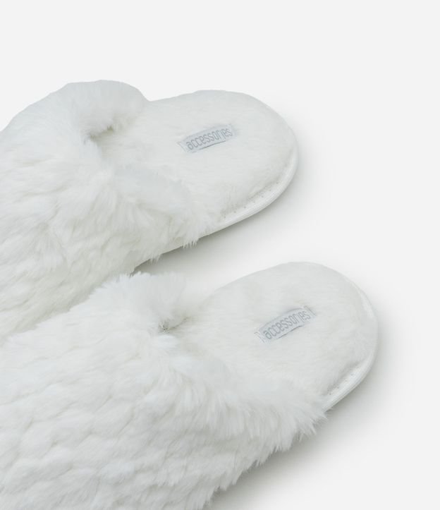 Pantufla Cerrada con Pelinhos en Escamas 5