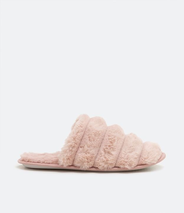 Pantufla Cerrada con Gajos y Textura Felpuda 2