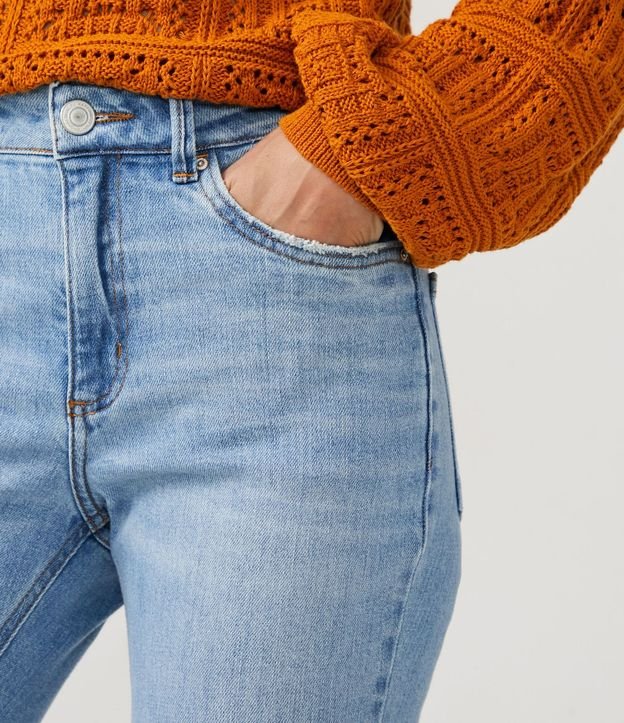 Pantalón Slim en Jeans con Encaje en la Bajo 4