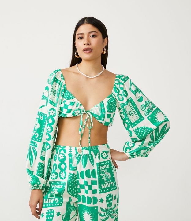 Blusa Cropped en Tricolina con Manga Abullonada y Estampado Iconos Divertidos