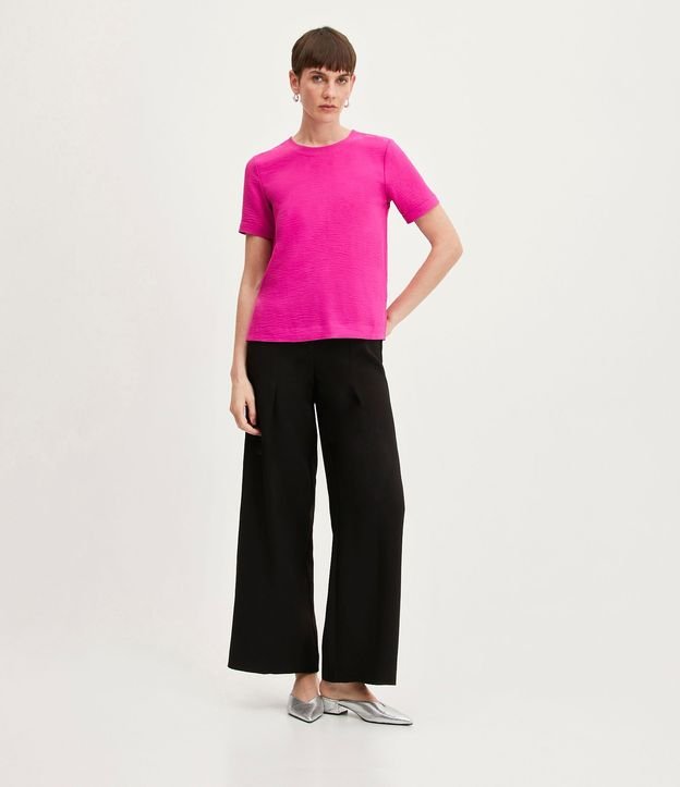 Blusa con Aberturas y Detalles de Pespuntes 2