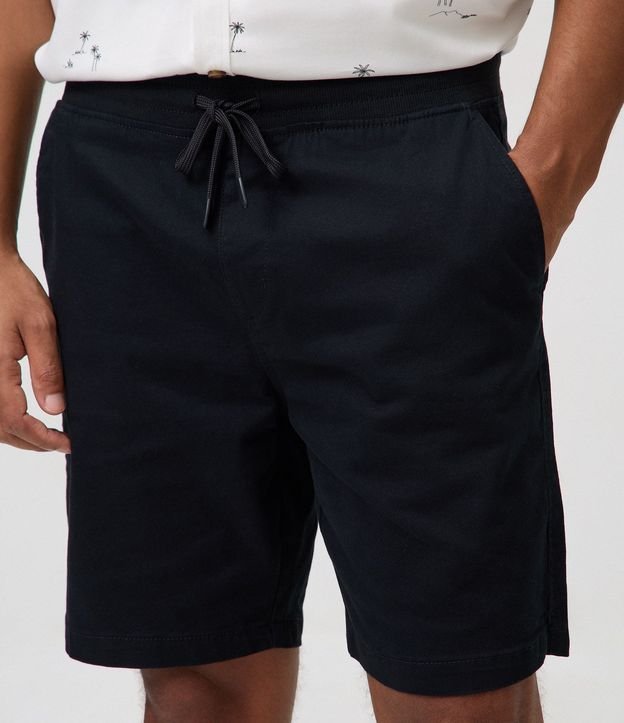 Bermuda en Sarga con Cintura Elástica y Bolsillos 5
