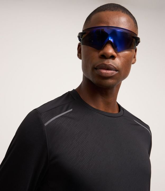 Remera Deportiva Dry Fit con Estampa Rayada 3