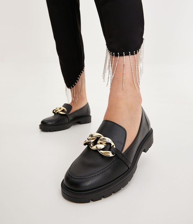 Zapato Loafer con Detalle en Cadena 6