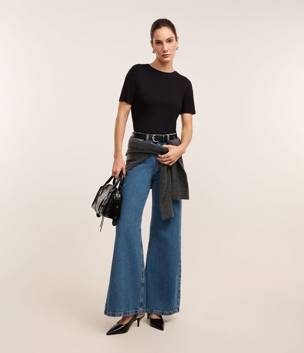 Blusa Básica en Viscosa con Escote Redondo 2
