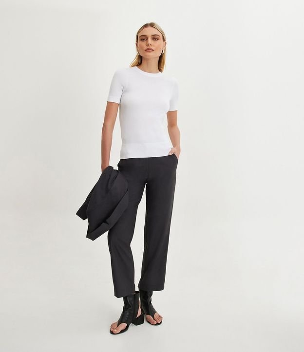 Blusa Básica de Punto con Cuello Redondo 3