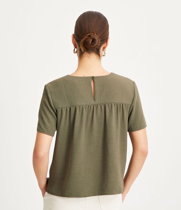 Blusa Básica con Detalle de Pliegues en los Hombros 3
