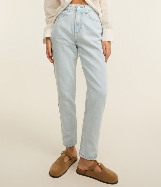 Pantalón Mom en Jeans Delavé con Bolsillos 3