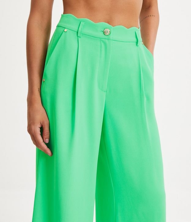 Pantalón Recto en Crepé con Acabado Ondulado 4