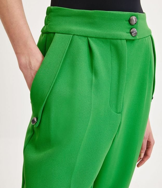 Pantalón Carrot Sastrería en Crepé Texturizado con Bolsillos 4