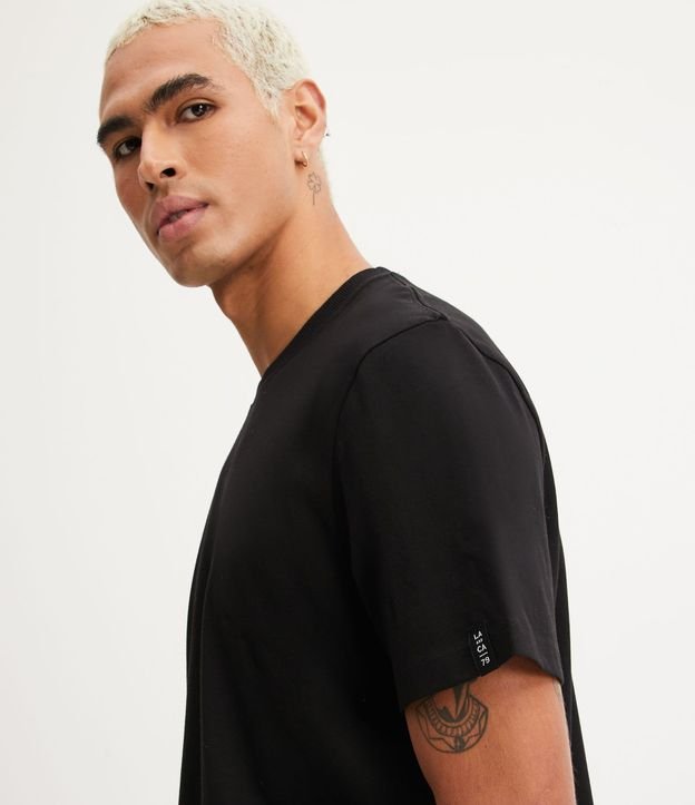 Remera Comfort Básica en Tejido Texturizado 5