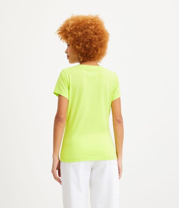 Blusa Básica en Algodón con Pequeño Bolsillo Delantero 3