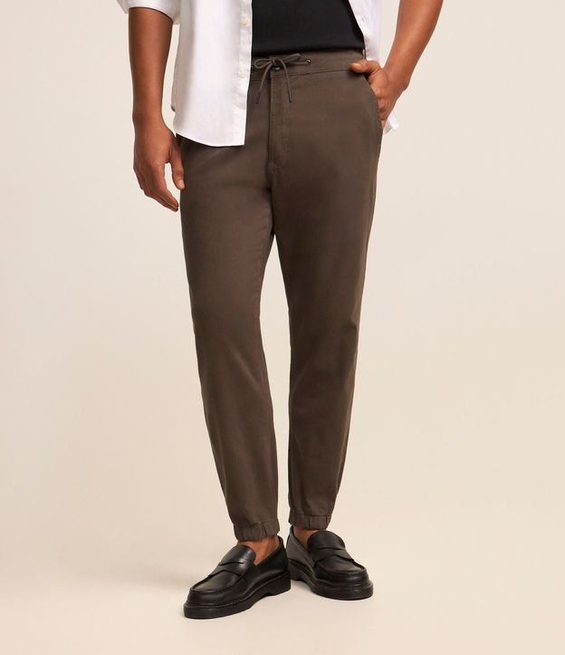 Pantalón Jogger con Ajuste 4