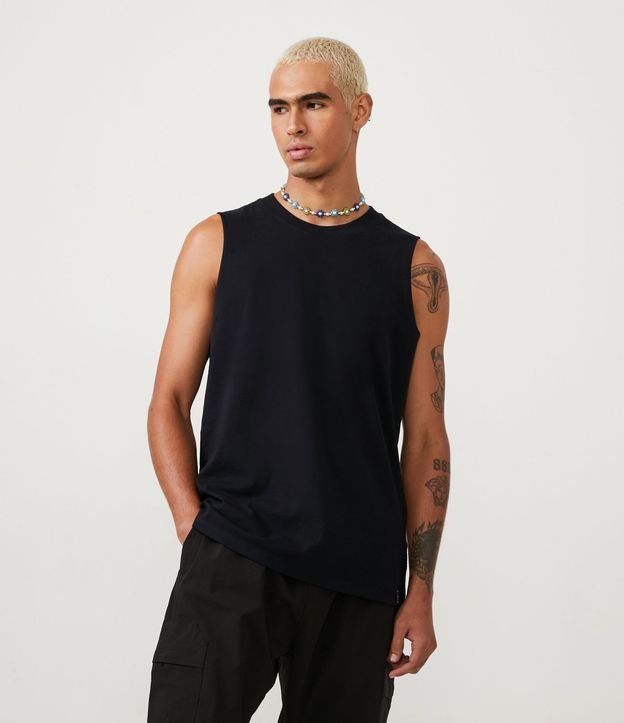 Musculosa en Algodón con Cuello Redondo y Tag en el Bajo 1