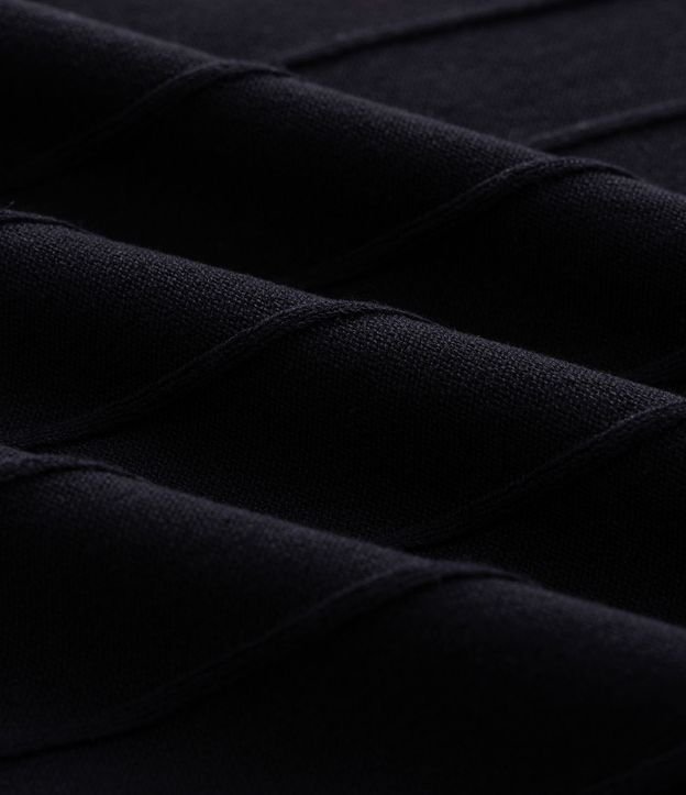 Remera Slim en Viscosa con Textura de Rayas y Manga Corta 10